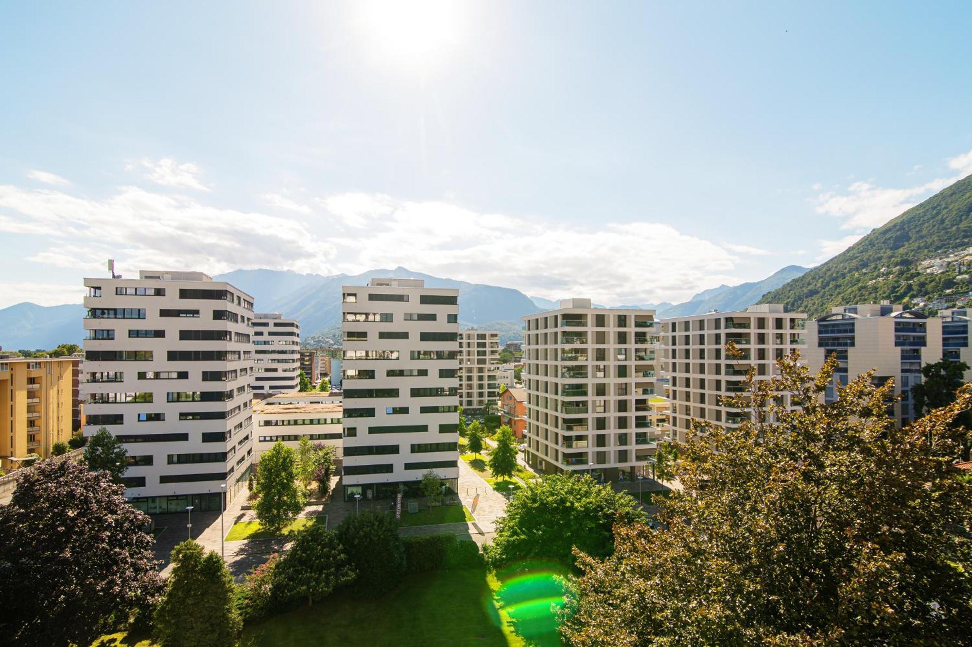 Loft Torre Locarno By Quokka 360 - Large Studio On The City View Tower Екстериор снимка