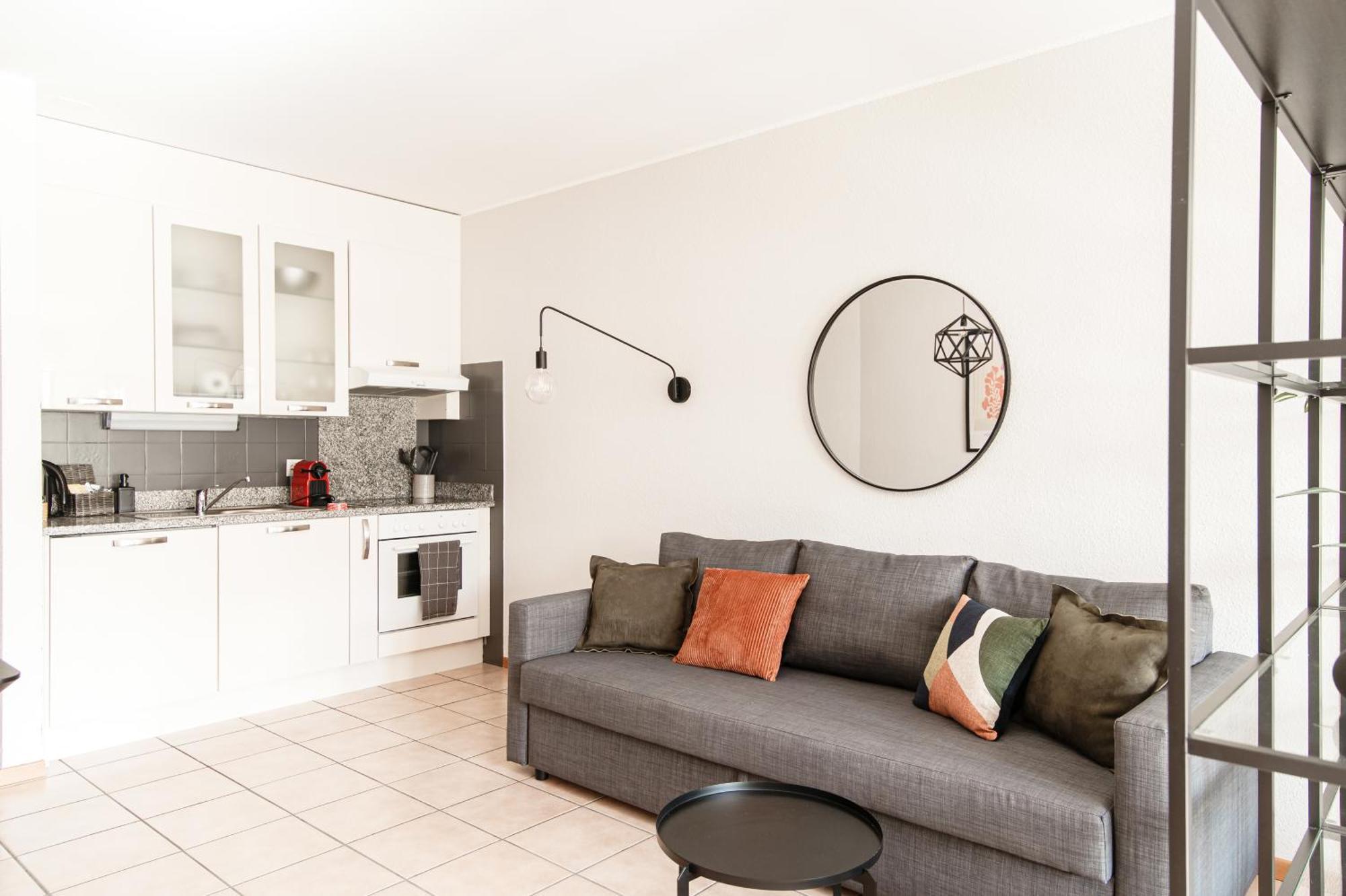 Loft Torre Locarno By Quokka 360 - Large Studio On The City View Tower Екстериор снимка